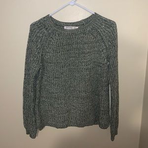 Green long sleeve sweater